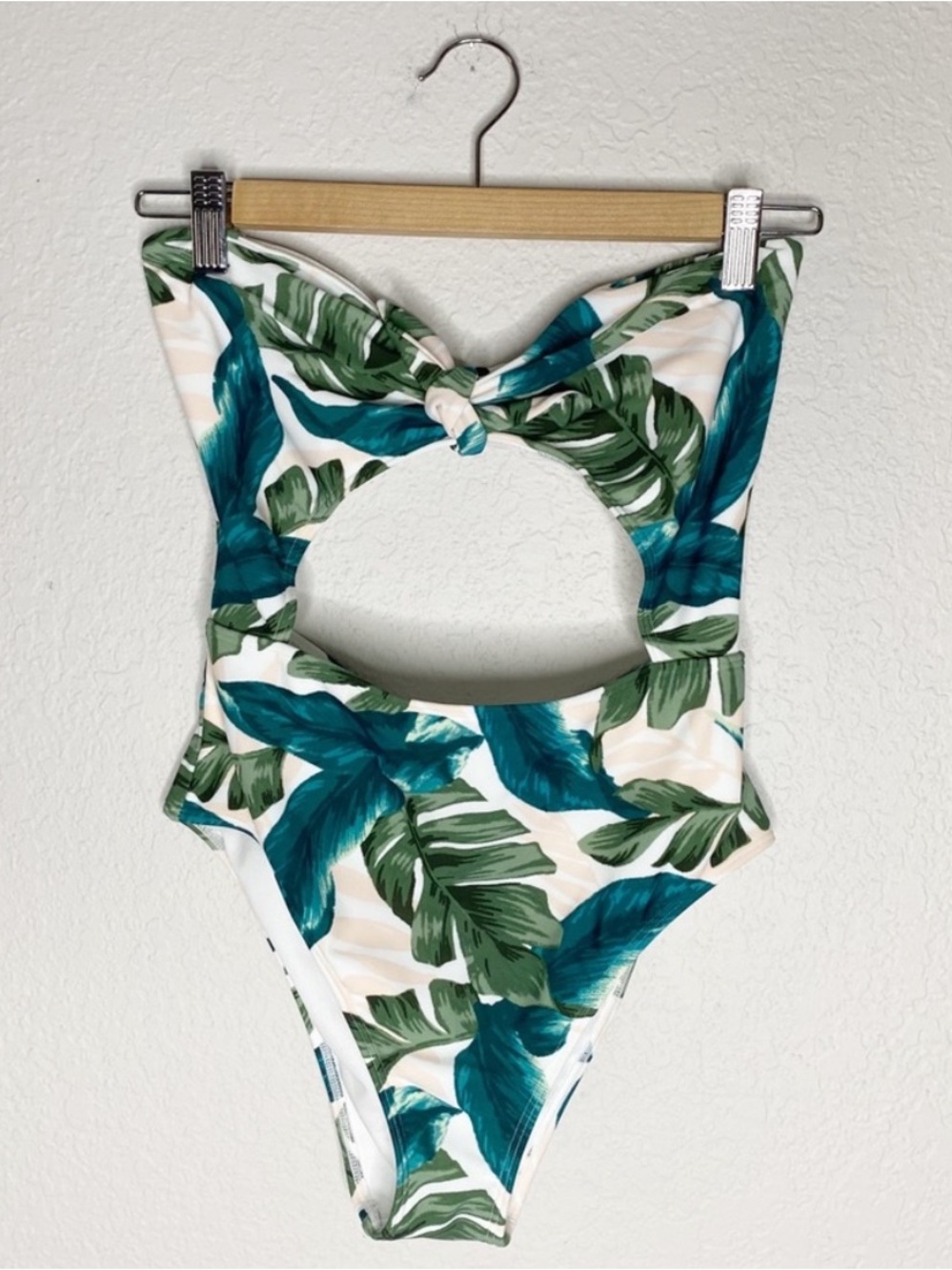 Hollister cut out palm print one piece bathing suit medium white green blue leaf